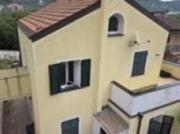Villa con terrazzo in via 25 aprile 44, Quiliano