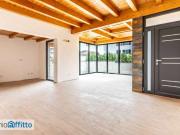 Villa con terrazzo Infernetto, axa, casal palocco,... Villa con terrazzo Infernetto, axa, casal palocco,...