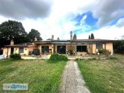 Villa con terrazzo Saxarubra, labaro, prima porta