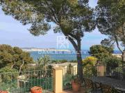 Villa con vistas al mar en la prestigiosa urbanización...