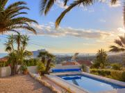 Villa con vistas al mar en venta en la costa de...