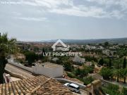 Villa con vistas al mar y al pueblo de Javea con...