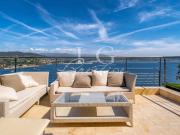 Villa contemporaine à Théoule sur Mer: Vue sur la baie...