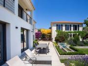 VILLA CONTEMPORAINE / ANTIBES