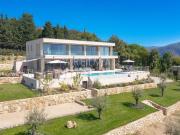 Villa contemporaine avec 5 chambres ensuite vue mer...
