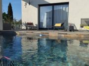 Villa contemporaine avec piscine à Perpignan avec vue sur le