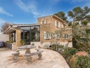 VILLA CONTEMPORAINE AVEC PISCINE AUX TAILLADES