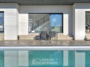 Villa contemporaine avec piscine collines Ouest