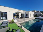 Villa contemporaine avec piscine et garage à vendre à...