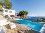 Villa contemporaine avec piscine et vue mer à Èze bord...