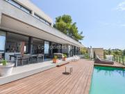 Villa contemporaine avec vue imprenable sur l'Étang...