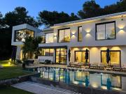 Villa contemporaine avec vue panoramique à louer proche...