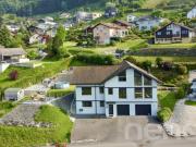 Villa contemporaine avec vue panoramique et cadre de vie...