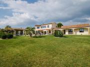 Villa contemporaine avec vues sur le Luberon