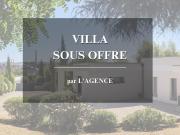 Villa Contemporaine dans un environnement boisé avec...