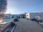 Villa contemporaine de 2017, 4 garages, carport,...