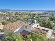 Villa contemporaine de 221 m2 avec vue mer, au calme, sur un