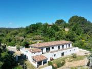 VILLA CONTEMPORAINE DOMINANTE AVEC PISCINE