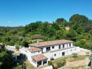 VILLA CONTEMPORAINE DOMINANTE AVEC PISCINE