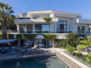 Villa contemporaine en front de mer à Carry le Rouet