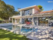 Villa contemporaine Vue dominante panoramique Calme Piscine