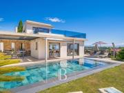 VILLA CONTEMPORAINE VUE MER ET MONTAGNES à 360 °