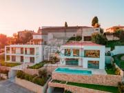 Villa contemporaine vue sur les collines