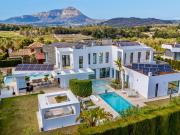 Villa contemporánea con impresionantes vistas,...