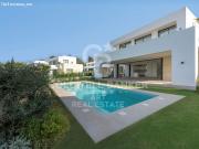 Villa contemporánea de 4 dormitorios en La Finca de...