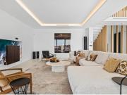 Villa contemporánea de obra nueva en La Alquería,...