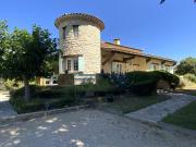 Villa cossue située à Uzès avec terrain de 1400 m2 avec pisc