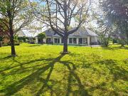 Villa d’architecte avec piscine intérieure Saint Cyr sur...