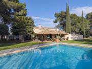 Villa d’architecte avec piscine – Quartier Janas. La...