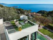 Villa d’architecte contemporaine avec vue mer et piscine...