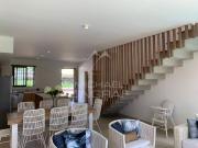 Villa dans une résidence pieds dans l'eau à Calodyne