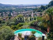 Villa d'architecte avec piscine et vue mer