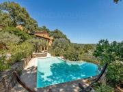 Villa d'architecte avec vue dégagée au calme absolu