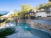 Villa d'architecte avec vue panoramique sur la mer à...