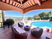 Villa d'architecte de 210m². 4 chambres. piscine....