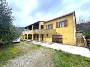 Villa de 130m2 hab T4 avec sous sol sur 2006m2 de terrain !