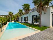 VILLA DE 18 PIÈCES AVEC PISCINE, GARAGE, VUE DÉGAGÉE SUR...