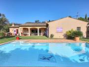 VILLA de 200 m² ENVIRON AVEC GRAND TERRAIN DE 2200 m² ET...