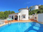 Villa de 3 dormitorios con piscina y garaje en Monte...