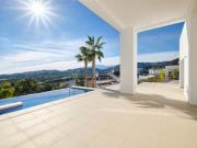 Villa de 4 habitaciones en venta en Benahavis, Malaga