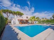 Villa de 4 habitaciones en venta en El Campello, Alicante