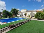 Villa de 4 habitaciones en venta en La Marina, Alicante