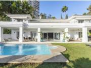 Villa de 4 habitaciones en venta en Marbella, Malaga