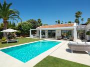 Villa de 4 habitaciones en venta en Marbella, Malaga