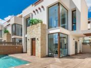 Villa de 5 habitaciones en venta en Los Montesinos, Alicante
