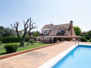 Villa de 5 habitaciones en venta en Madrid, Madrid